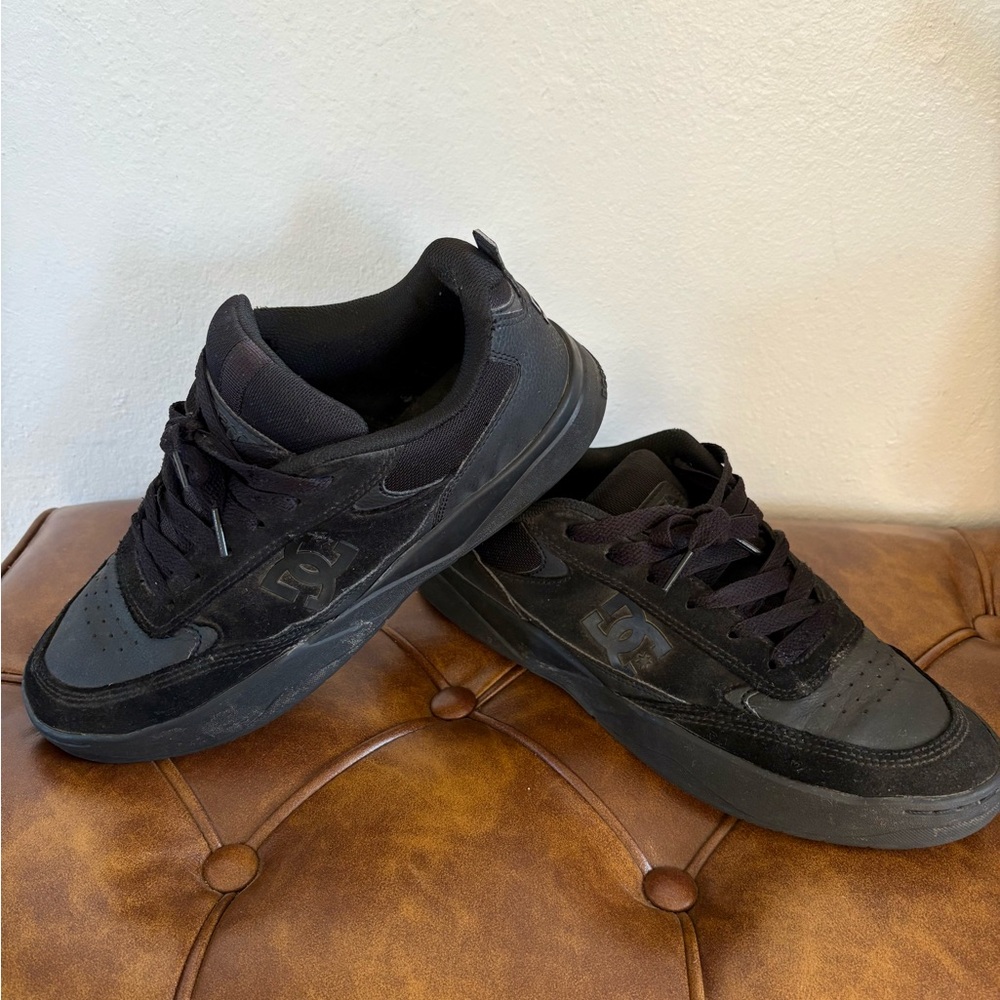 DC Men's Black Sneakers